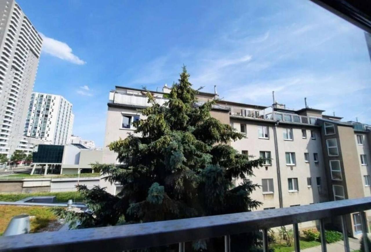 Modern And Light 2-Room Apartment Виена Екстериор снимка