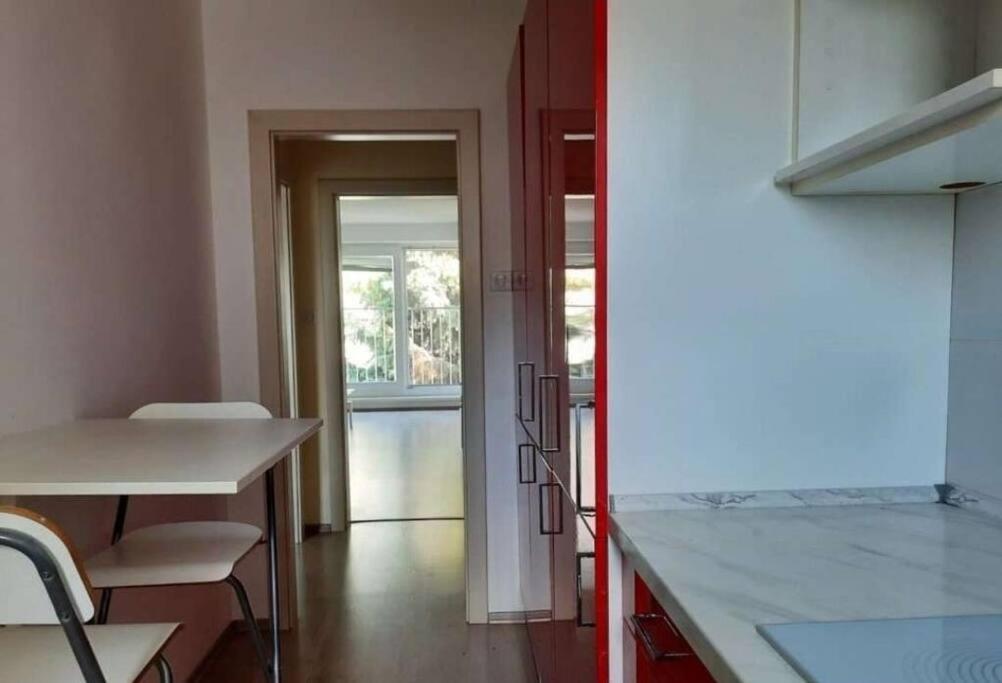 Modern And Light 2-Room Apartment Виена Екстериор снимка