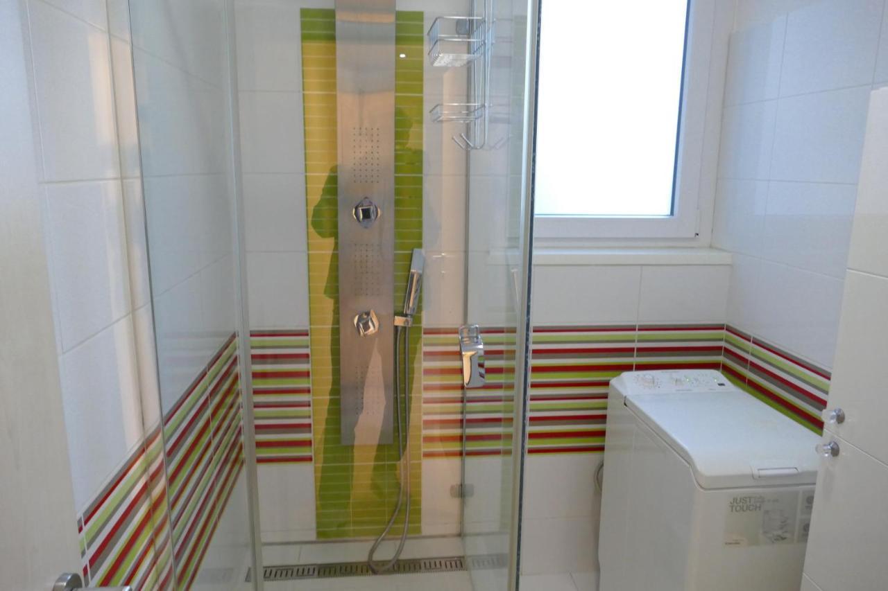 Modern And Light 2-Room Apartment Виена Екстериор снимка